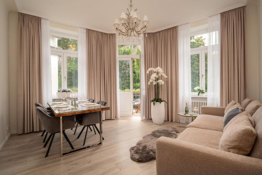 Vip Apart Center Baden-Baden Exteriör bild