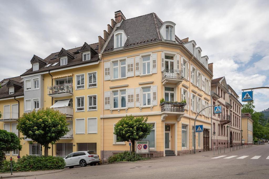Vip Apart Center Baden-Baden Exteriör bild